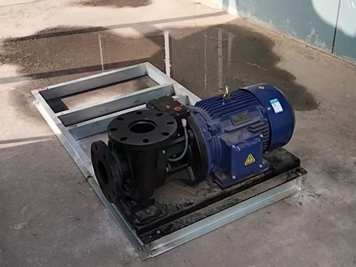 PVC水管安裝現(xiàn)場(chǎng)